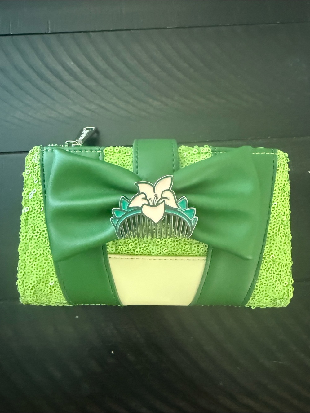 NWOT Disney Mulan Green Sequin Loungefly Wallet